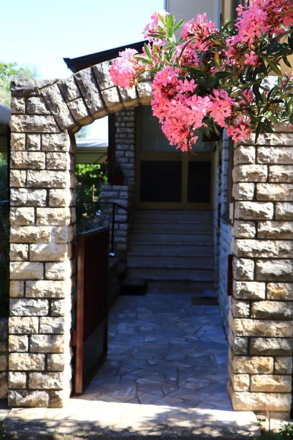 אומאג Family Rooms Moela מראה חיצוני תמונה