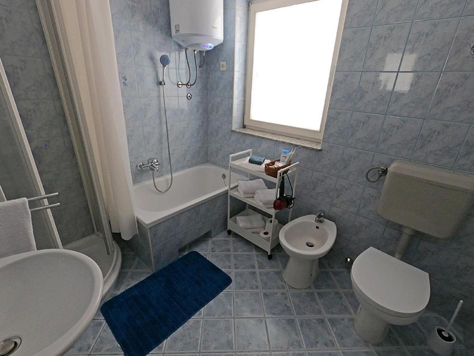 אומאג Family Rooms Moela מראה חיצוני תמונה