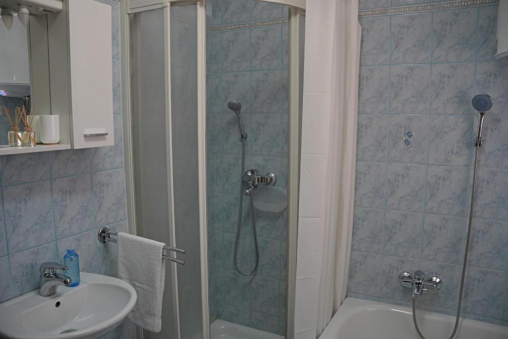 אומאג Family Rooms Moela מראה חיצוני תמונה