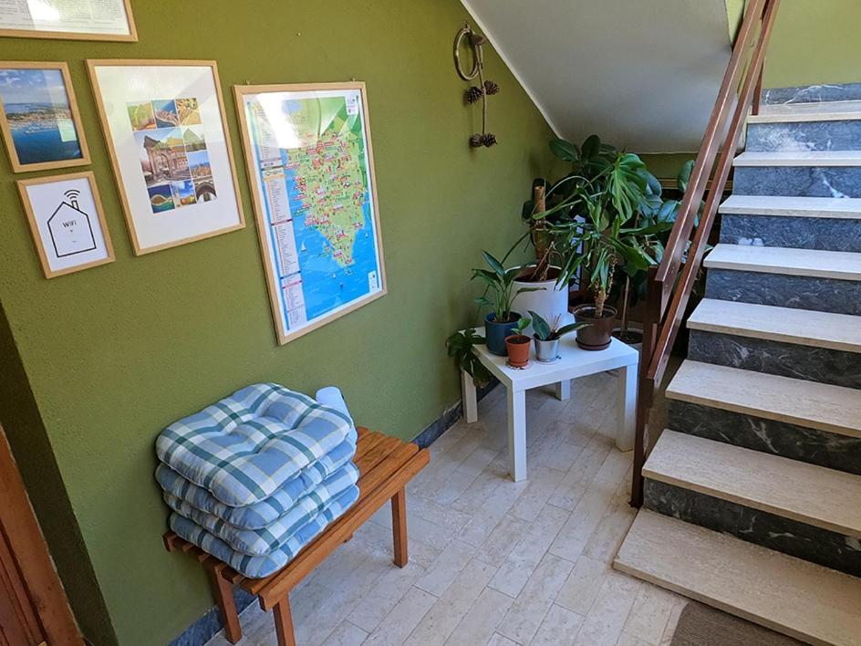אומאג Family Rooms Moela מראה חיצוני תמונה